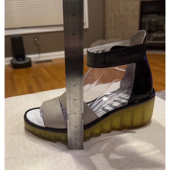 Fly London Yaba Wedge Sandals Silver Black Patent Leather Platform EU 38 US 7.5 - Picture 7 of 7